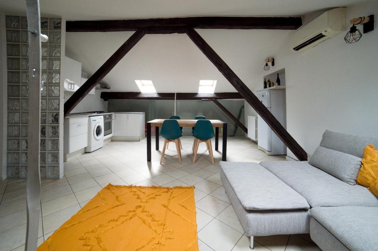 Hbhall Navigli 30 Apartment Милано Екстериор снимка