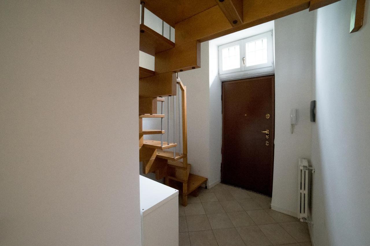 Hbhall Navigli 30 Apartment Милано Екстериор снимка
